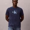 Monologo Classic T-Shirt mit grafischem Streifenmuster Monologo Classic T-Shirt mit grafischem Streifenmuster