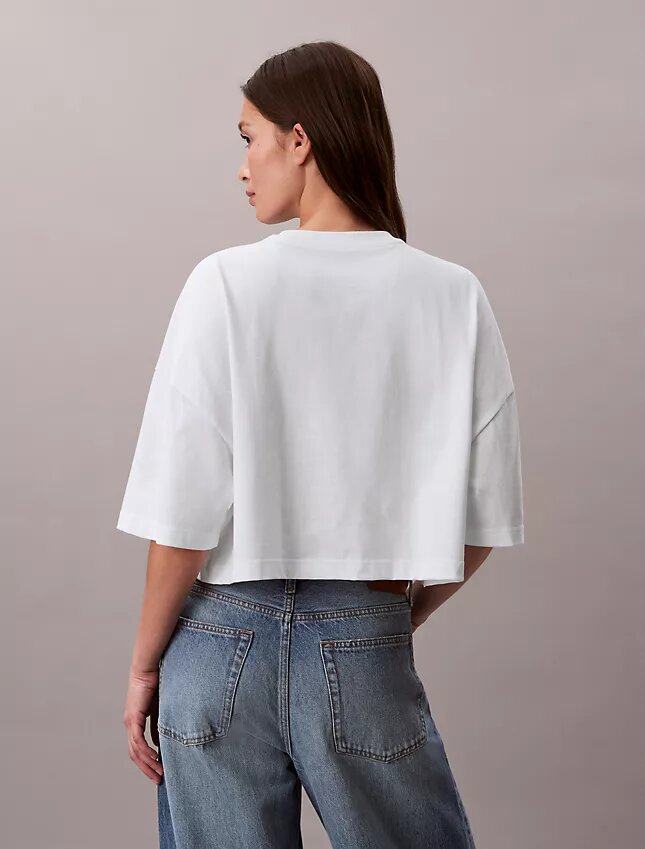Monologo Cropped T-Shirt mit gerader Silhouette Monologo Cropped T-Shirt mit gerader Silhouette
