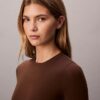 Nylon-Stretch-T-Shirt in schmaler Passform