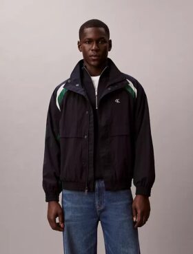 Nylon-Trainingsjacke mit Farbblöcken Nylon-Trainingsjacke mit Farbblöcken