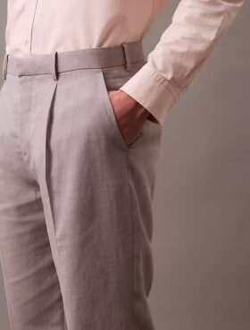 Plissierte Hose aus Leinenmischung Plissierte Hose aus Leinenmischung