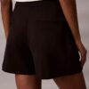 Plissierte, taillierte Shorts Plissierte, taillierte Shorts