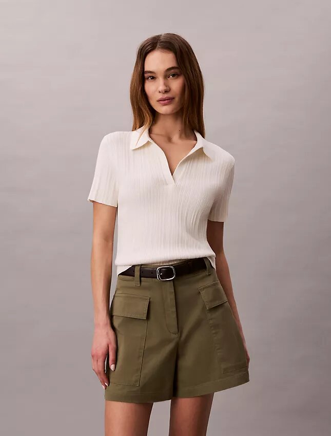 Polo-T-Shirt aus glatter Baumwollrippe Polo-T-Shirt aus glatter Baumwollrippe