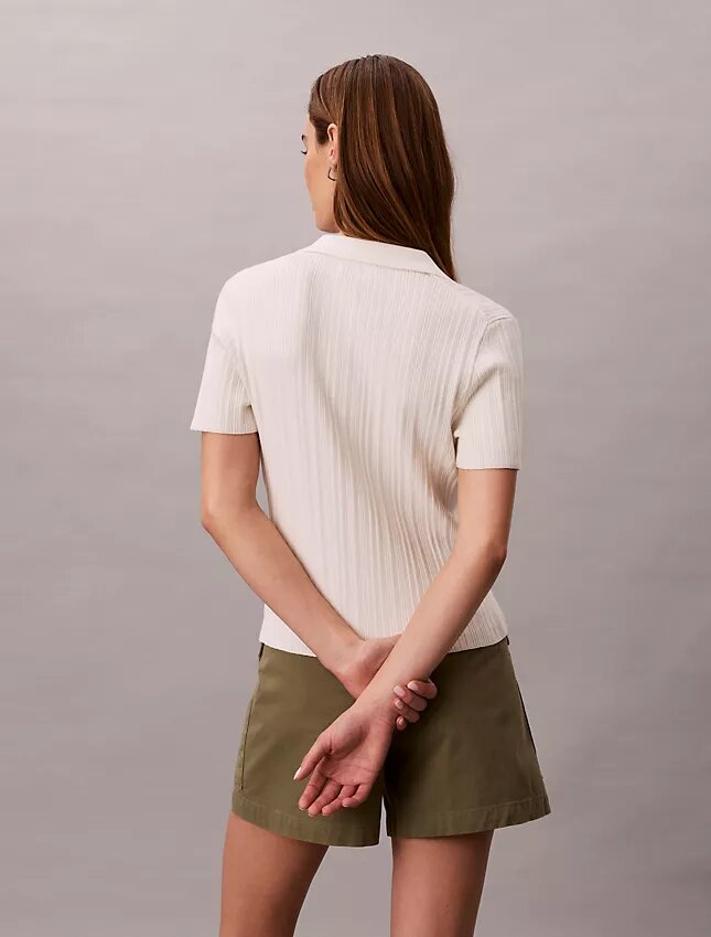 Polo-T-Shirt aus glatter Baumwollrippe Polo-T-Shirt aus glatter Baumwollrippe