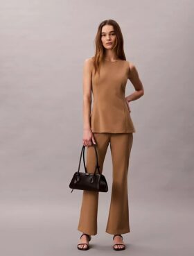 Ponte-Hose mit ausgestelltem Bein