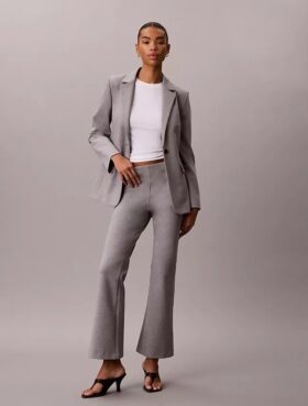 Ponte-Hose mit ausgestelltem Bein