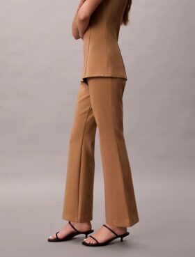 Ponte-Hose mit ausgestelltem Bein