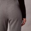 Ponte-Hose mit schmalem, ausgestelltem Bein Ponte-Hose mit schmalem, ausgestelltem Bein