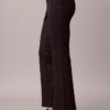 Ponte-Hose mit schmalem, ausgestelltem Bein Ponte-Hose mit schmalem, ausgestelltem Bein