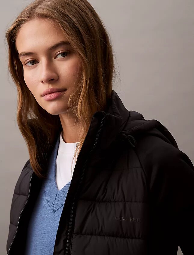 Pufferjacke aus verschiedenen Materialien Pufferjacke aus verschiedenen Materialien