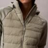 Pufferjacke aus verschiedenen Materialien Pufferjacke aus verschiedenen Materialien