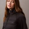 Pufferjacke aus verschiedenen Materialien Pufferjacke aus verschiedenen Materialien