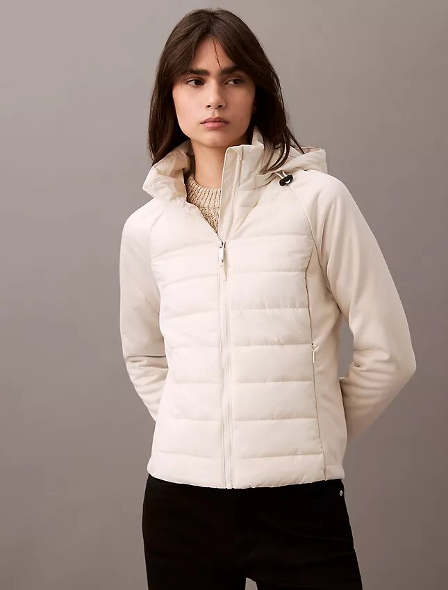 Pufferjacke aus verschiedenen Materialien Pufferjacke aus verschiedenen Materialien