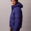 Pufferjacke mit Kapuze Pufferjacke mit Kapuze