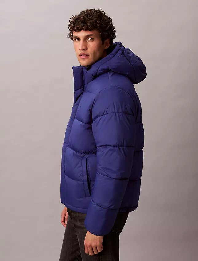 Pufferjacke mit Kapuze Pufferjacke mit Kapuze