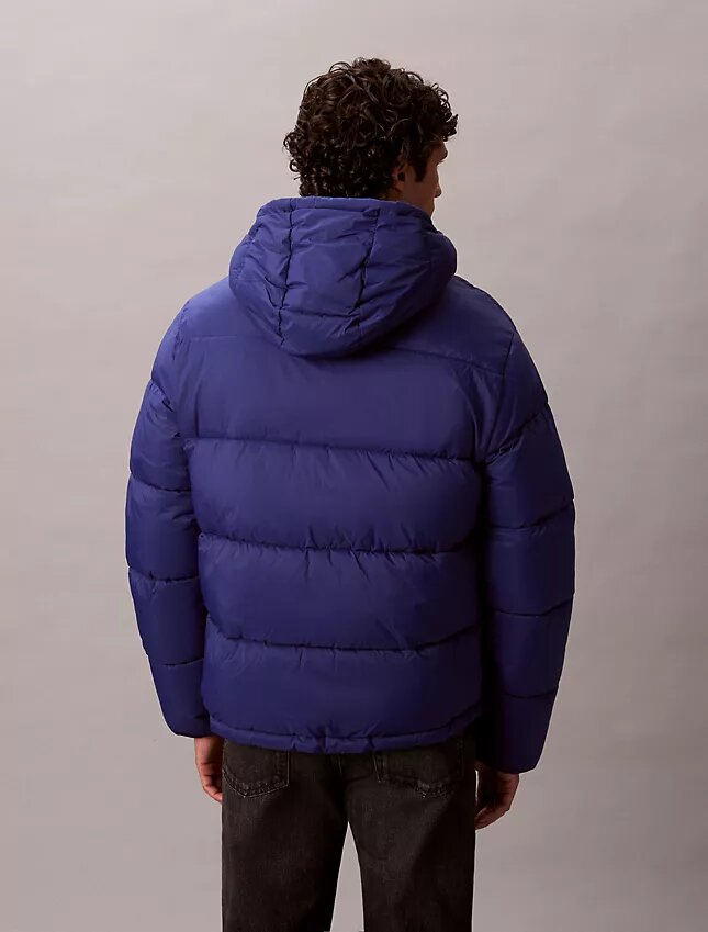 Pufferjacke mit Kapuze Pufferjacke mit Kapuze