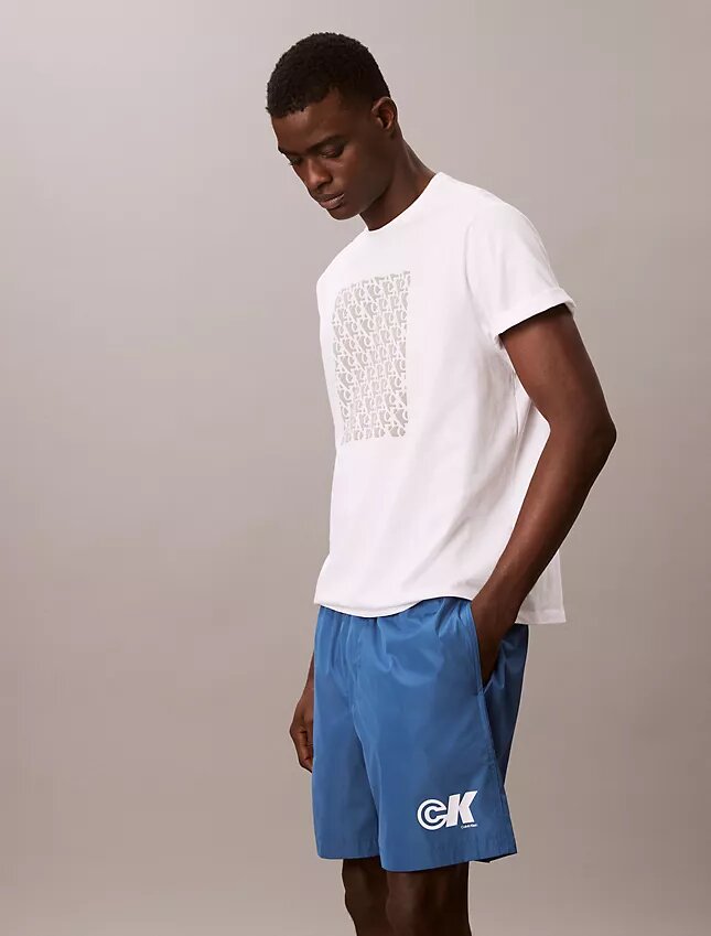 Pull-On-Shorts mit Monogram-Grafik Pull-On-Shorts mit Monogram-Grafik