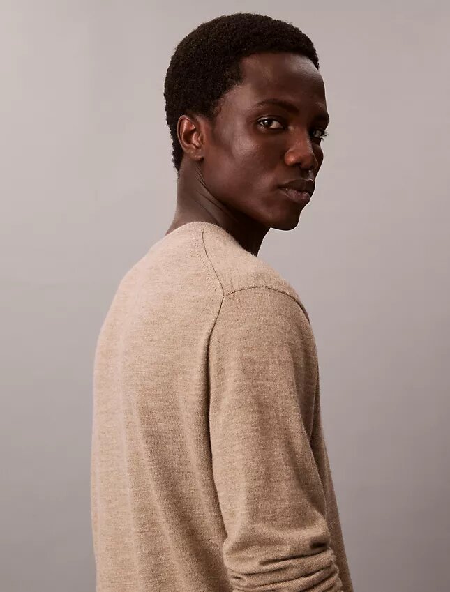 Pullover mit Rundhalsausschnitt aus extrafeiner Merinomischung Pullover mit Rundhalsausschnitt aus extrafeiner Merinomischung