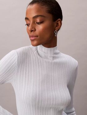 Pullover mit Stehkragen aus Viskosemischung Pullover mit Stehkragen aus Viskosemischung