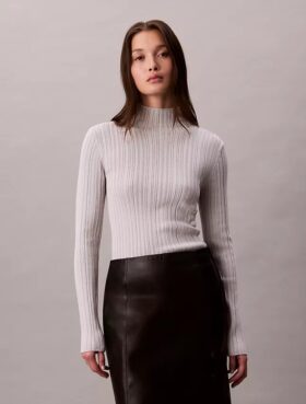 Pullover mit Stehkragen aus Viskosemischung Pullover mit Stehkragen aus Viskosemischung