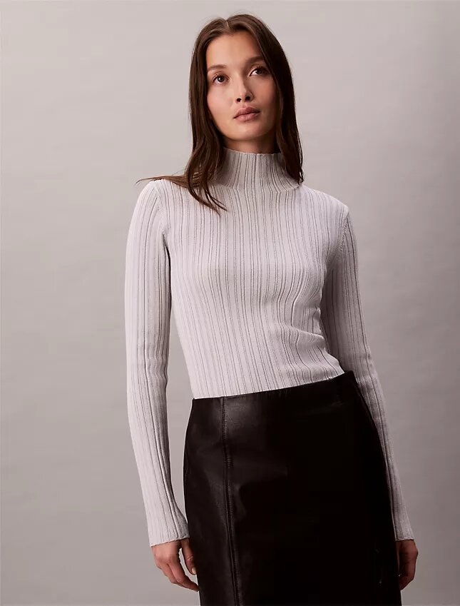 Pullover mit Stehkragen aus Viskosemischung Pullover mit Stehkragen aus Viskosemischung