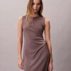 Raffiniertes Jersey-Kleid mit Raffungen Raffiniertes Jersey-Kleid mit Raffungen