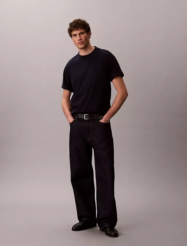 Relaxed T-Shirt mit Micro Logo-Grafik Relaxed T-Shirt mit Micro Logo-Grafik