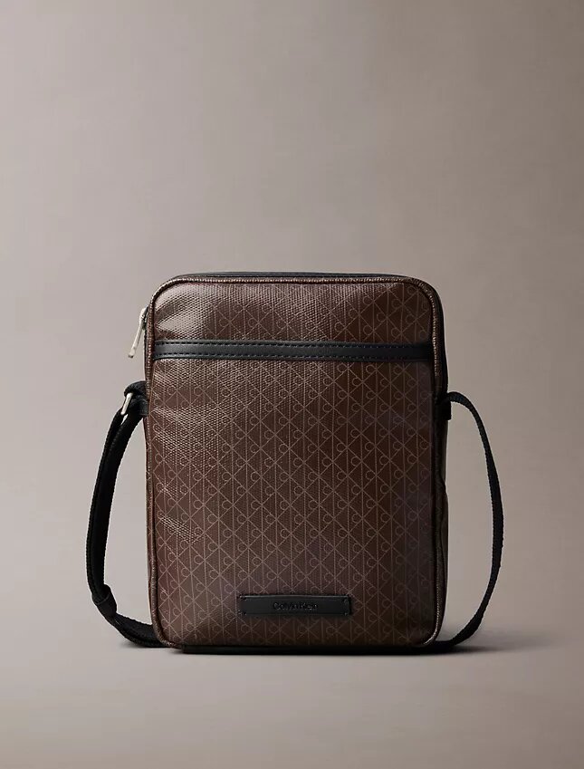 Reporter-Tasche mit durchgehendem Emblem-Logo Reporter-Tasche mit durchgehendem Emblem-Logo