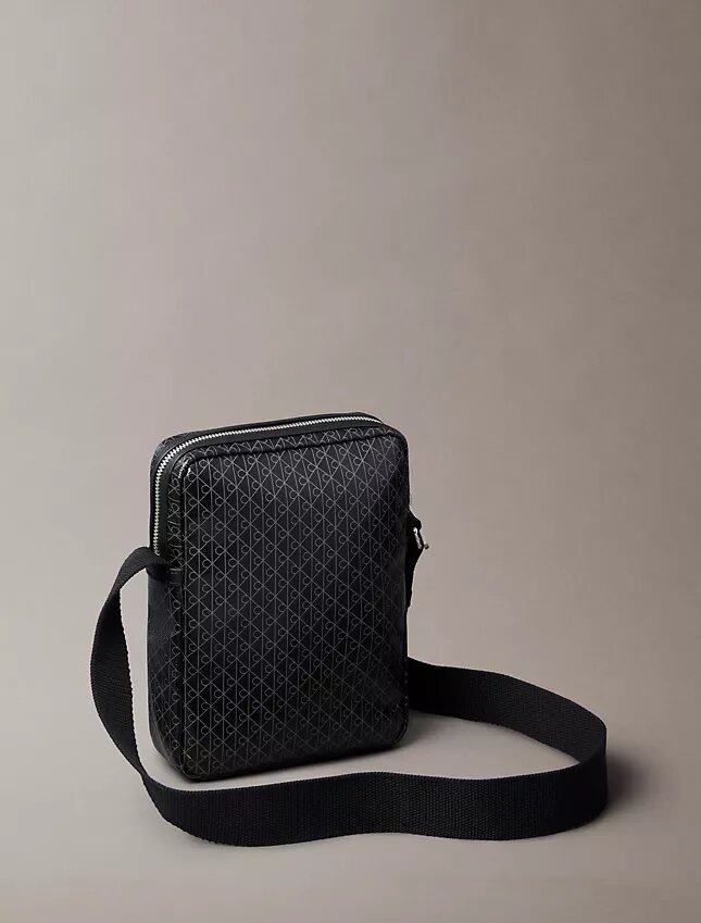 Reporter-Tasche mit durchgehendem Emblem-Logo Reporter-Tasche mit durchgehendem Emblem-Logo