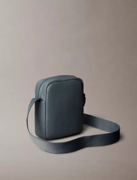 Reporter-Tasche mit genarter Oberfläche