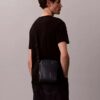 Reporter-Tasche mit geprägtem Monogram-Reißverschlusstasche Reporter-Tasche mit geprägtem Monogram-Reißverschlusstasche