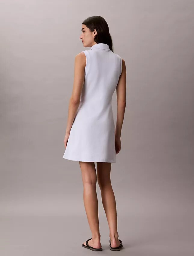 Ärmelloses Kleid aus French Terry mit 1/4-Reißverschluss Ärmelloses Kleid aus French Terry mit 1/4-Reißverschluss