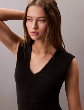 Ärmelloses Midi-Strickkleid