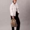 Rucksack aus mattem Nylon mit Kordelzug Rucksack aus mattem Nylon mit Kordelzug
