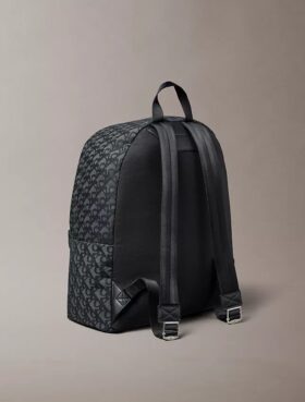 Rucksack mit durchgehendem Monogram-Logo