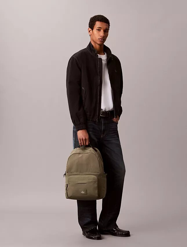 Runder Rucksack aus Nylon Runder Rucksack aus Nylon
