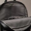 Runder Rucksack mit durchgehendem geprägten Emblem-Logo Runder Rucksack mit durchgehendem geprägten Emblem-Logo