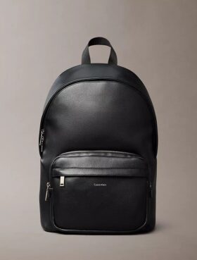 Runder Rucksack mit erhabenem Logo