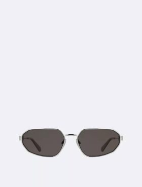 Schlanke Sonnenbrille aus Metall in modifizierter Rechteckform Schlanke Sonnenbrille aus Metall in modifizierter Rechteckform