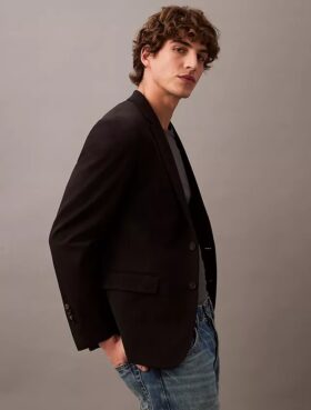 Schmal geschnittener Blazer aus Wollgabardine Schmal geschnittener Blazer aus Wollgabardine