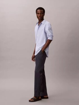 Schmale Chino-Hose aus Baumwolle
