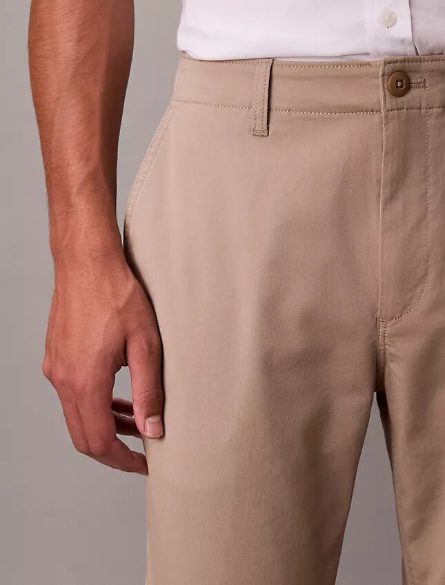 Schmale Chino-Hose aus Baumwolle Schmale Chino-Hose aus Baumwolle