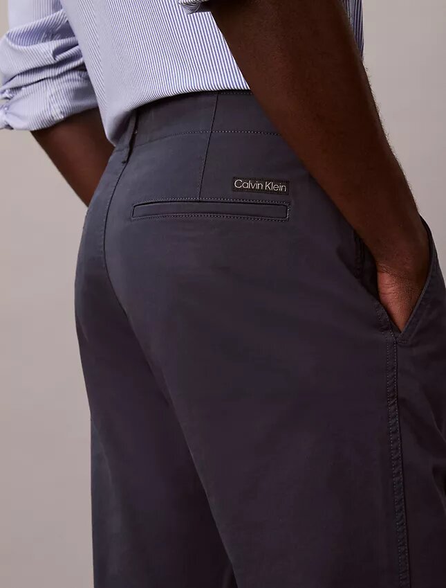Schmale Chino-Hose aus Baumwolle Schmale Chino-Hose aus Baumwolle