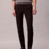 Schmale Chino-Hose aus Baumwollsatin