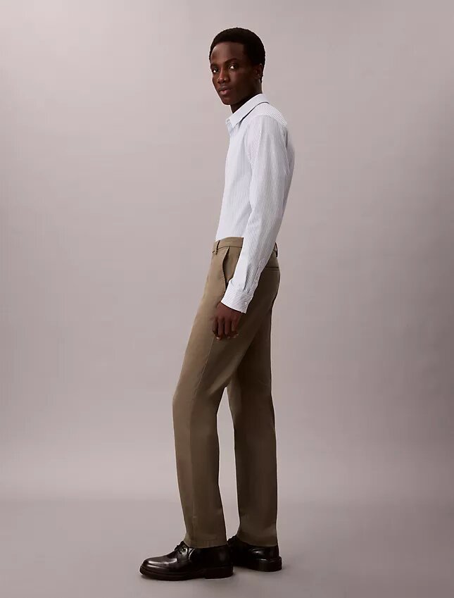 Schmale Hose aus Cotton Stretch Schmale Hose aus Cotton Stretch