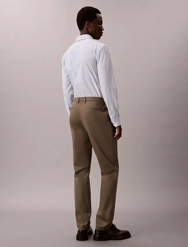 Schmale Hose aus Cotton Stretch Schmale Hose aus Cotton Stretch