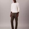 Schmale, konisch zulaufende Chino-Hose aus Baumwollsatin