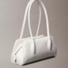 Schultertasche mit Emblem-Logo Schultertasche mit Emblem-Logo
