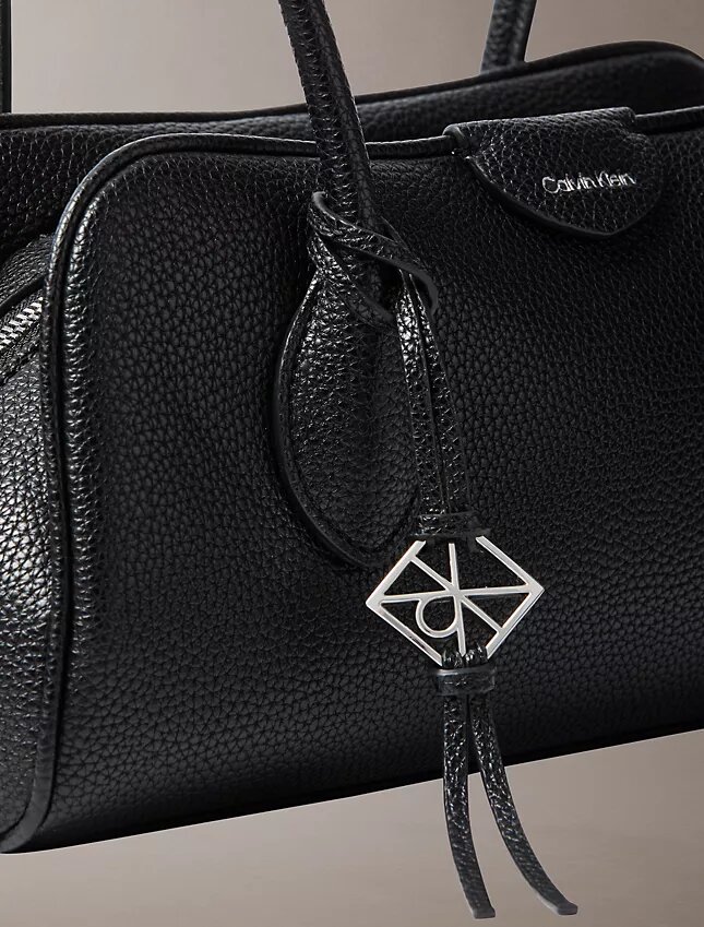 Schultertasche mit Emblem-Logo Schultertasche mit Emblem-Logo