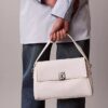Schultertasche mit Emblem-Logo und Pebble-Muster